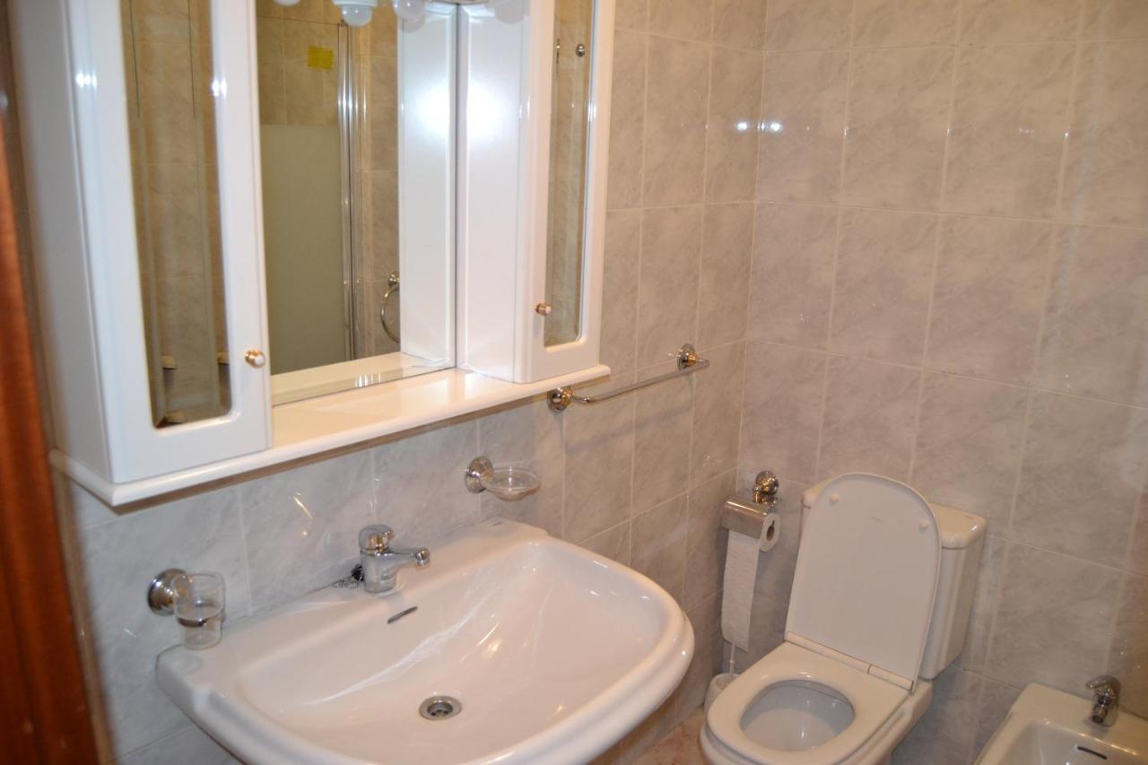 Ferienwohnung Inmoinsuas Plaza De Galicia 32 Sarria Exterior foto