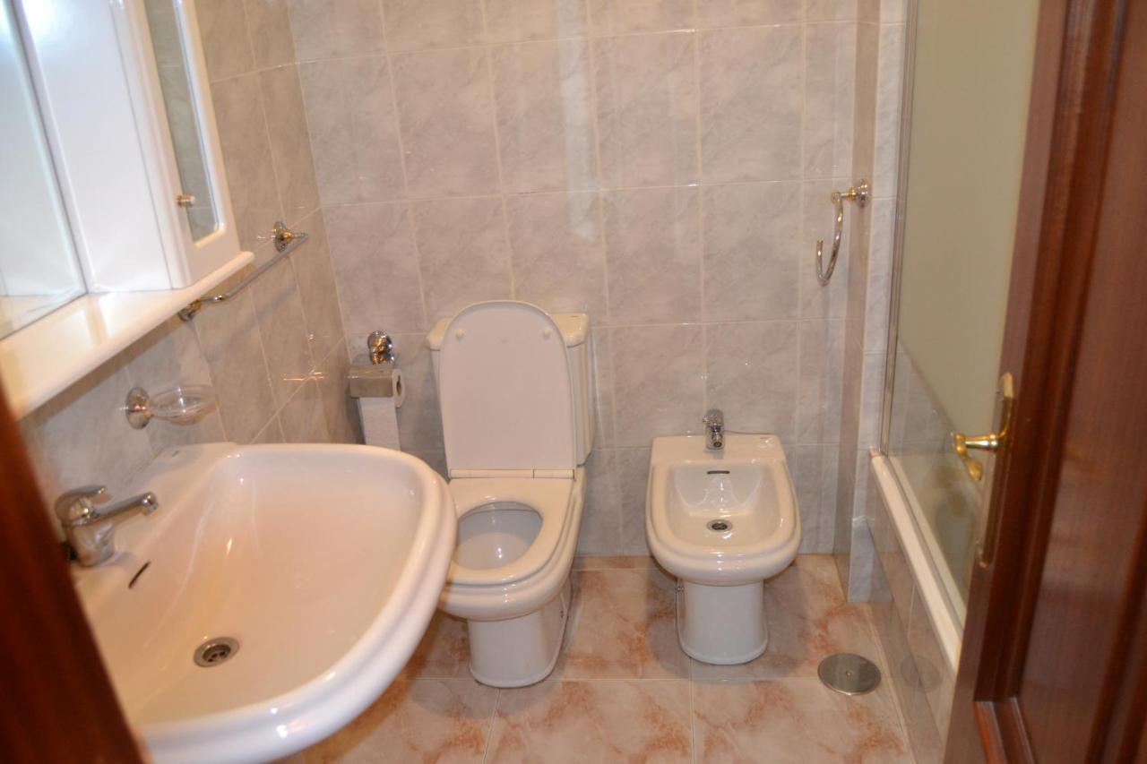 Ferienwohnung Inmoinsuas Plaza De Galicia 32 Sarria Exterior foto